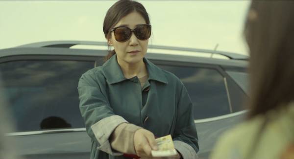 『高速道路家族』予告解禁、“訳あり経営者”演じるラ・ミランがコメント「今の私に必要な役」