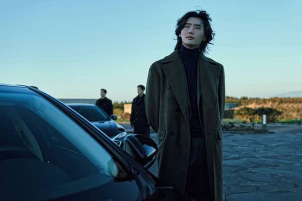 パク・ウンビンやイ・ジョンソク『THE WITCH／魔女　ー増殖ー』緊迫バトルシーンの場面写真