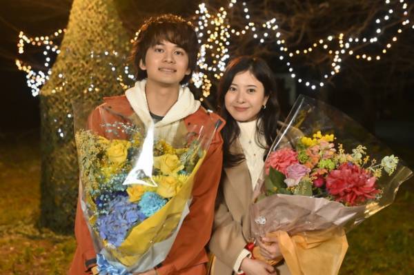 吉高由里子＆北村匠海がクランクアップ「当たり前の日常」「終わってほしくない」