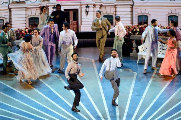 【第95回アカデミー賞】『エブリシング・エブリウェア・オール・アット・ワンス』圧勝！　そして「夢は実現する」を証明した元人気スターの復活劇