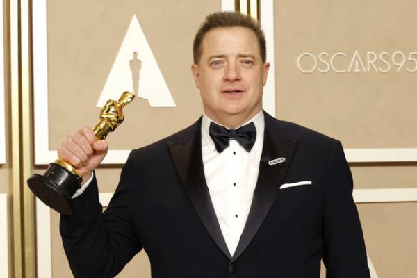 【第95回アカデミー賞】『エブリシング・エブリウェア・オール・アット・ワンス』圧勝！　そして「夢は実現する」を証明した元人気スターの復活劇