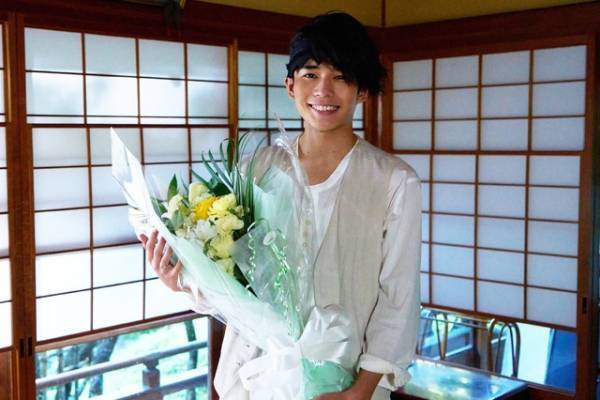 高橋一生＆飯豊まりえ『岸辺露伴 ルーヴルへ行く』半年かけクランクアップ