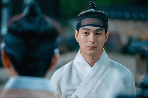 「ザ・グローリー」シン・イェウンら注目俳優集結「コッソンビ（イケメンの士）熱愛史」日韓同時配信