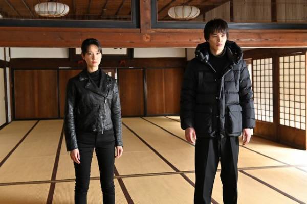 「忍者に結婚は難しい」最終回、菜々緒“蛍”視点のエンディングに「漫画は蛍ちゃん目線なのよかった」などの声