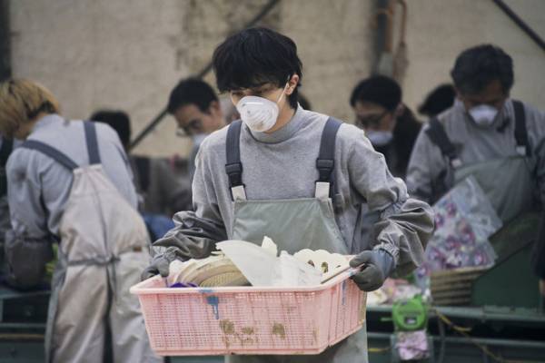 横浜流星の凄みのある表情切り取る『ヴィレッジ』新場面写真