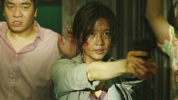 『オオカミ狩り』チャン・ドンユン＆チョン・ソミン、ソ・イングクとの共演と和気あいあいの舞台裏明かす