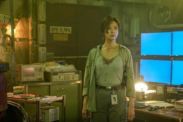 『オオカミ狩り』チャン・ドンユン＆チョン・ソミン、ソ・イングクとの共演と和気あいあいの舞台裏明かす