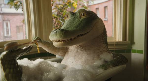 スティーヴィー・ワンダーの名曲でご機嫌バスタイム『シング・フォー・ミー、ライル』本編映像