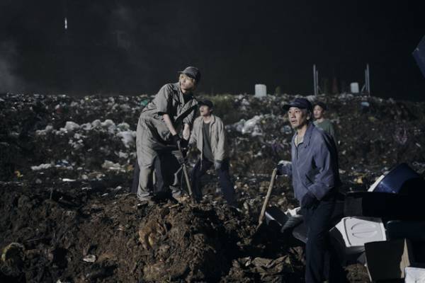 奥平大兼、横浜流星は「改めてすごい先輩」『ヴィレッジ』その場の空気を一瞬で変える“後輩”役に