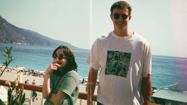 『aftersun／アフターサン』カンヌ映画祭オフィシャルポスターに