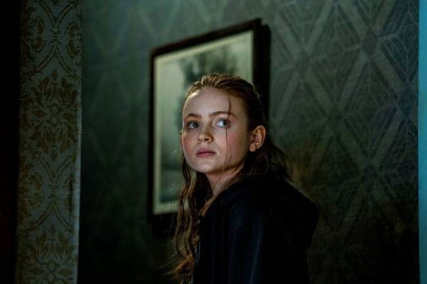 父と娘の口喧嘩…それぞれの言葉から見えてくる複雑な感情『ザ・ホエール』本編映像