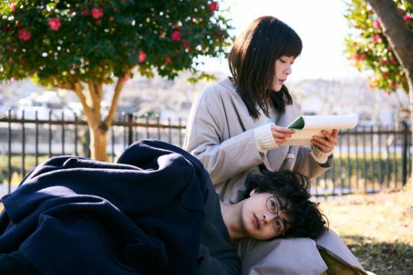 瀬戸康史＆上野樹里の膝枕シーン公開！ 2夜連続SP「私小説」