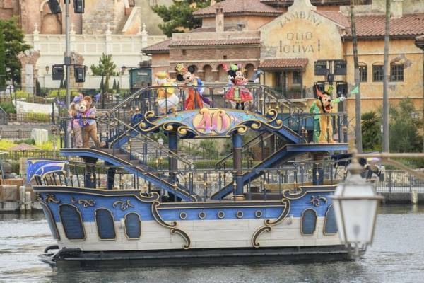 【ディズニー】東京ディズニーシーでもTDR40周年をお祝い！「レッツ・セレブレイト・ウィズ・カラー」お披露目
