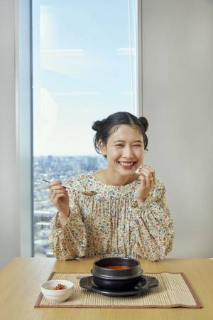 『手紙と線路と小さな奇跡』にちなんだキムチチゲを再現「ドラマ観ながら、なに食べよ？」＃17