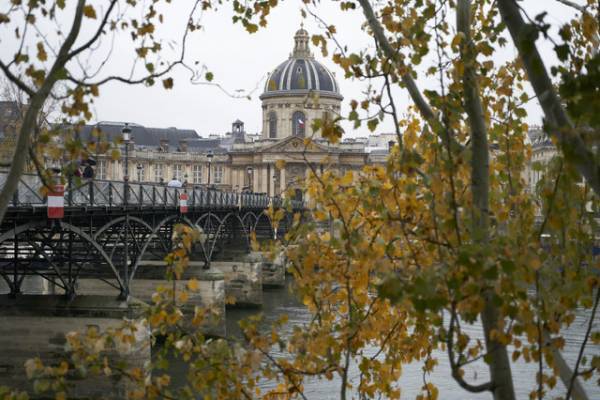 『岸辺露伴 ルーヴルへ行く』日仏の歴史的建造物に注目