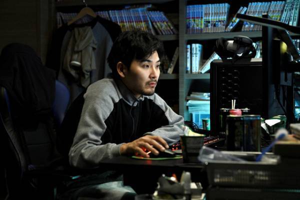 松田龍平のマイペースな姿とらえる、連続ドラマW「0.5の男」ポスター公開