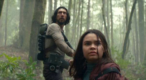 「ずっと恐竜映画を書きたがっていた」アダム・ドライバー主演『65』監督コンビが明かす