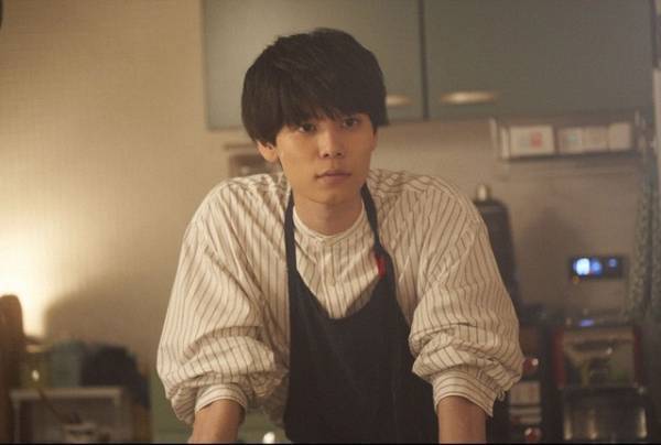 「月読くんの禁断お夜食」、“月読”萩原利久の料理姿に「手がとても綺麗」の声続出