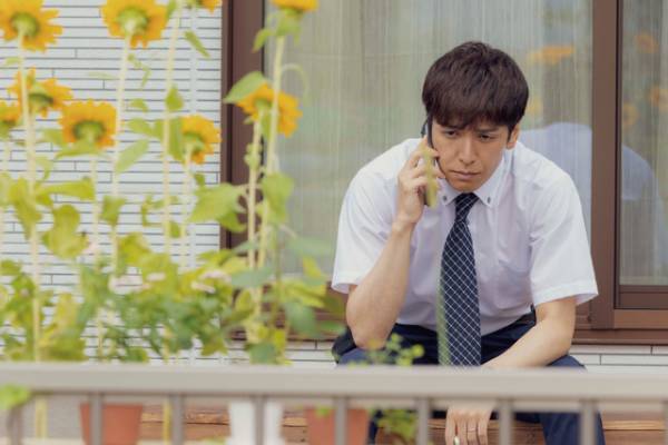 生田斗真演じる“心の渇いた”水道局、葛藤の表情とらえる『渇水』場面写真