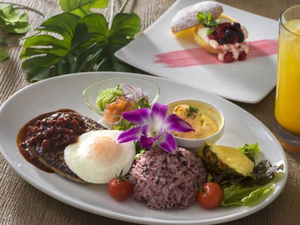 【ディズニー】「ミッキーのレインボー・ルアウ」が再開！TDL「ポリネシアンテラス・レストラン」で9月1日スタート