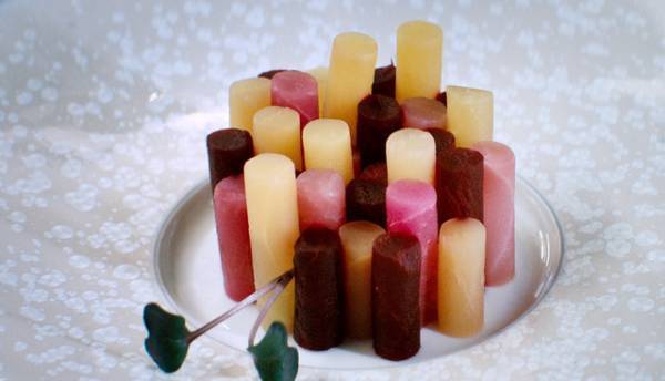 目にも鮮やか、一流レストランの創作料理『ウィ、シェフ！』本編映像