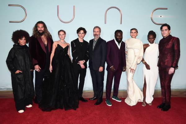 フローレンス・ピュー＆レア・セドゥも登場『デューン 砂の惑星 PART2』予告映像