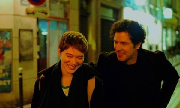 新しい恋と父の病、喜びと悲しみに揺れる…レア・セドゥ主演『それでも私は生きていく』本編映像