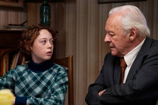 アンソニー・ホプキンス「家族の価値観や愛を描き出す」『アルマゲドン・タイム』インタビュー映像