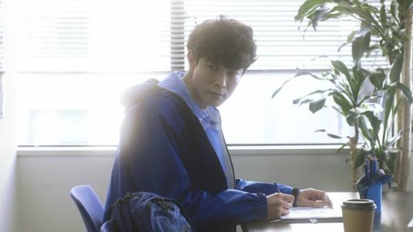 恋の始まりにドキドキ…宮沢氷魚×小西桜子共演『はざまに生きる、春』本編映像