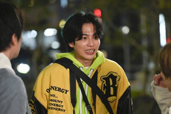 志尊淳がカメオ友情出演「unknown」第4話、空気が読めないカメラマン役で大暴走!?