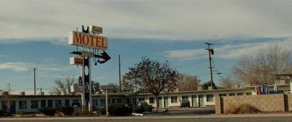 主人公レスリーの“不完全さ”を表す『To Leslie トゥ・レスリー』アメリカの風景と楽曲に注目