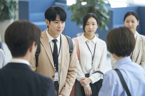 東方神起ユンホは「本当に情熱溢れる方」「私たちの人生レース」会見で監督＆キャストが絶賛