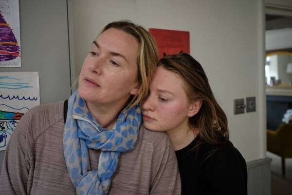 「I AM ルース」ケイト・ウィンスレット「助けを求めて」英国アカデミー賞で若者へメッセージ