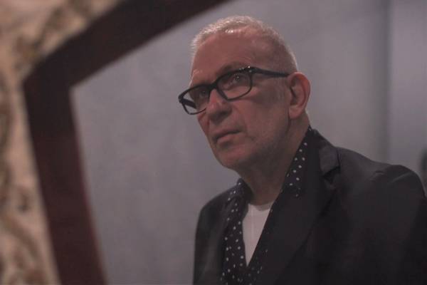 ジャンポール・ゴルチエ、自伝的ミュージカルの舞台裏に迫るドキュメンタリー映画9月公開