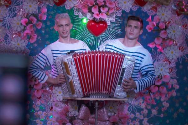 ジャンポール・ゴルチエ、自伝的ミュージカルの舞台裏に迫るドキュメンタリー映画9月公開