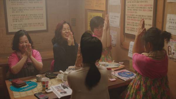 【レビュー】韓国映画の母と娘の幻想を打ち破るリアリズム『同じ下着を着るふたりの女』