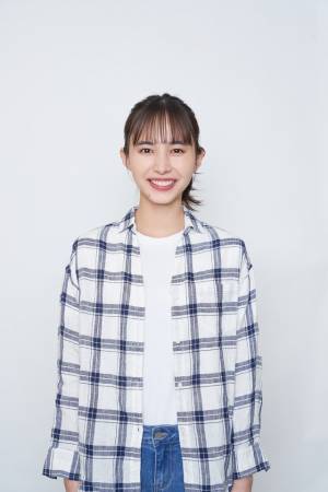 井桁弘恵、コスメとは無縁の大学研究員に　大西流星主演「紅さすライフ」撮影開始