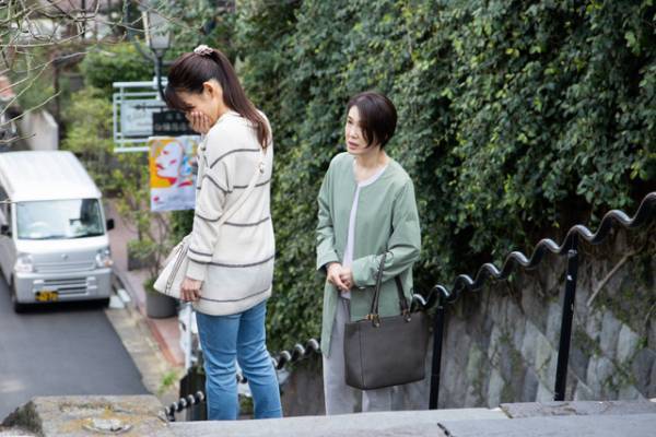 『波紋』筒井真理子＆津田絵理奈、「どうします？今の話」一触即発の本編映像解禁