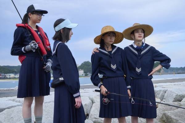 莉子、初挑戦の釣りと向き合う…ゆったり青春ドラマ「放課後ていぼう日誌」予告編