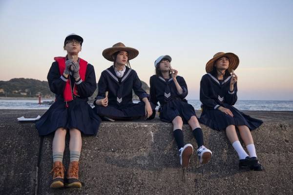 莉子、初挑戦の釣りと向き合う…ゆったり青春ドラマ「放課後ていぼう日誌」予告編