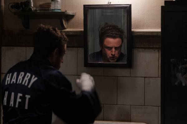 絶望を生き抜いた男の壮絶な過去とは…『アウシュヴィッツの生還者』予告編＆場面写真