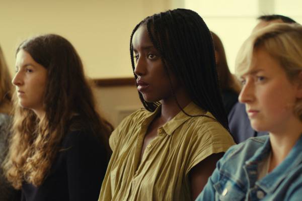 ケイト・ブランシェット「この監督に演出されたい」映画人たちが絶賛する法廷劇『サントメール ある被告』本予告