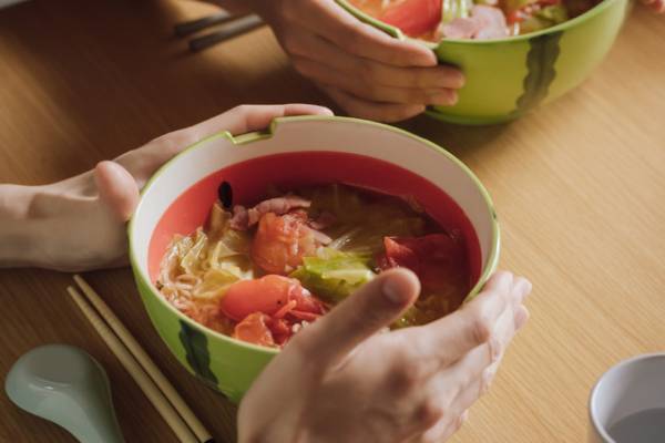 赤澤遼太郎＆高橋健介が実際に試作も『アキはハルとごはんを食べたい』トマト塩ラーメンのレシピ公開