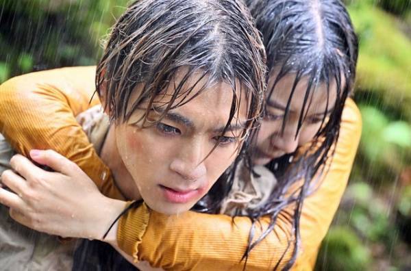 「ペンディングトレイン」7話 上白石萌歌“紗枝”、山田裕貴“直哉”をハグ…視聴者からは「心が傾いてる」「あのハグは愛」の声