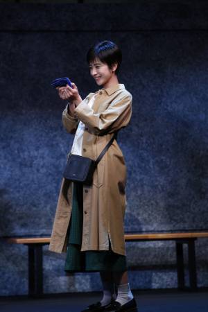 黒島結菜主演舞台「カモメよ、そこから銀座は見えるか？」初日開幕「心から楽しみにしています」