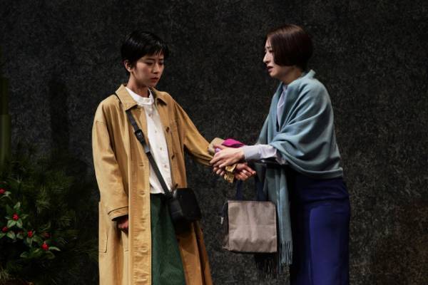 黒島結菜主演舞台「カモメよ、そこから銀座は見えるか？」初日開幕「心から楽しみにしています」