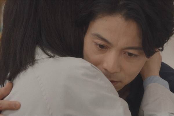 「夫婦が壊れるとき」10話、陽子演じる稲森いずみに「海のシーンの演技が切なすぎた」の声続出