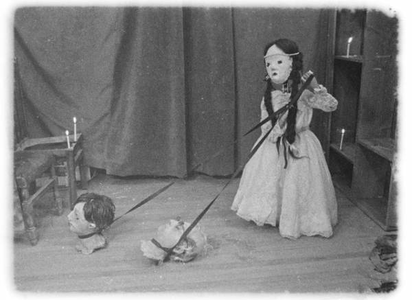 禍々しい姿に形を変えていく…娘が経験する悪夢『オオカミの家』予告編 公開日は8月19日に