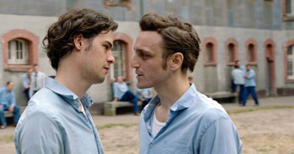 『大いなる自由』オルタナティブポスター入手「観客も投獄されているような感覚」に