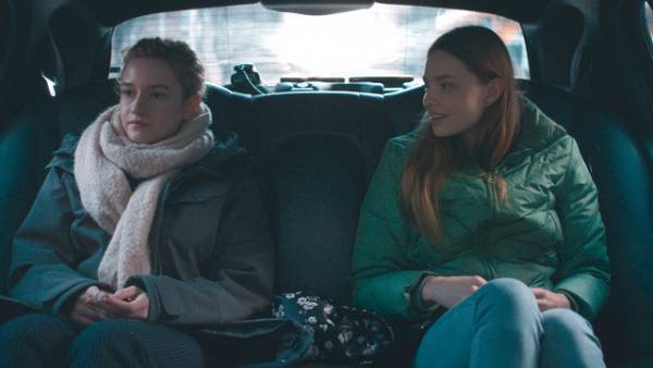 働くスタッフを守るはずが、トップの性加害に加担…『アシスタント』本編映像到着